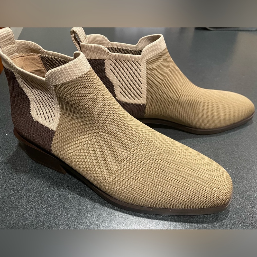 Viviaia knit booties size 41 , multi tone brown, tan and coffee color.